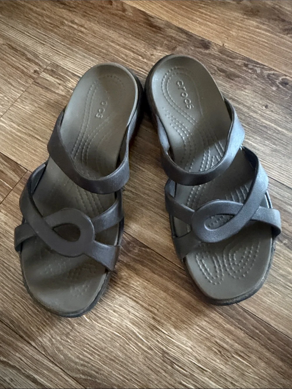 CROCS Women's Brown Strappy Slip-On Sandals - Picture 1 of 10